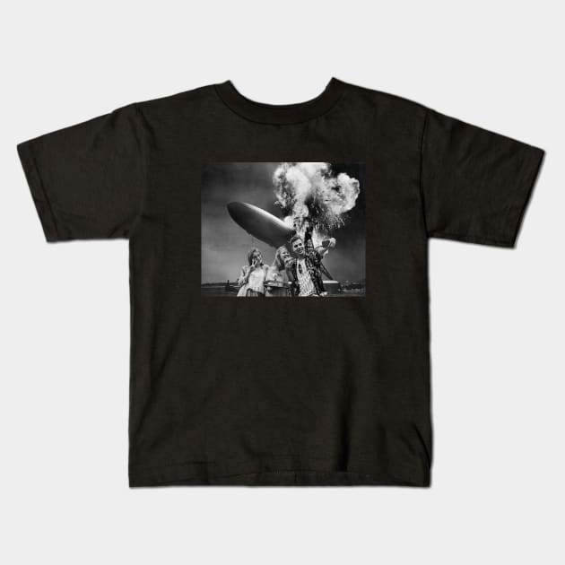 Hindenburg Selfie Kids T-Shirt by GloopTrekker